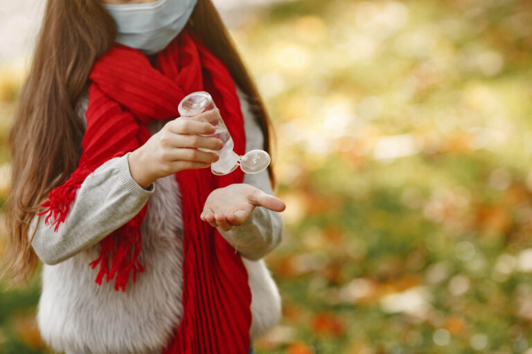 Autumn Allergies and Oral Health: Navigating Seasonal Changes